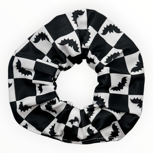 BAT B&W CHECKERS - SCRUNCHIE