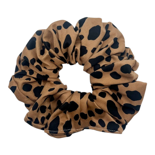 TAN W/ BLACK SPOTS - OVERSIZED SCRUNCHIE