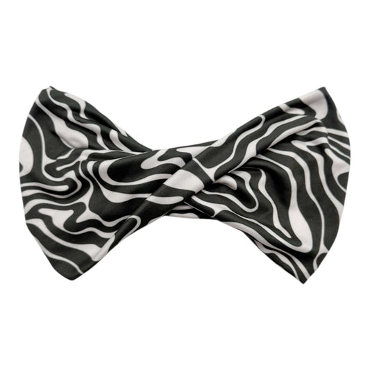 BLACK & WHITE GROOVY WAVES - TWIST