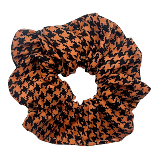 ORANGE & BLACK HOUNDSTOOTH - OVERSIZED SCRUNCHIE