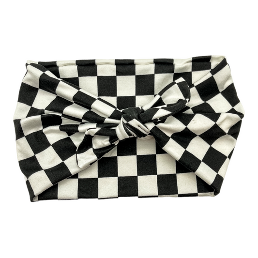 BLACK & WHITE CHECKERS - LUXE